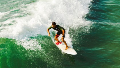 开云平台-广厦队生死战取胜雷霆，东契奇成为关键先生