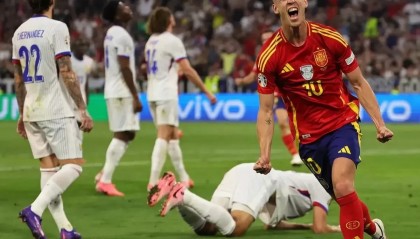 开云官网-瑞典队轻取法国队，奥恰洛夫刷新纪录