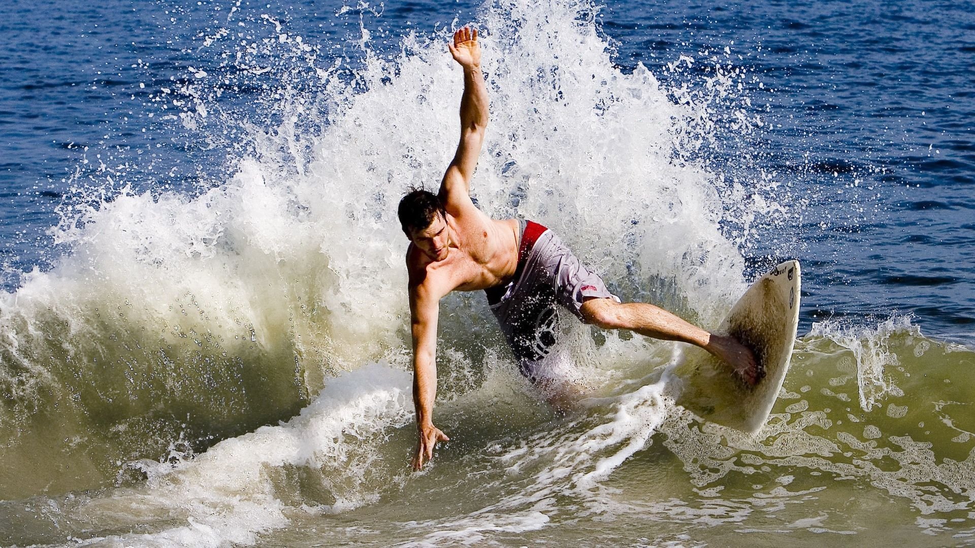 三笘薰主宰比赛走向，亚特兰大血拼牙买加，当个人天赋撞上钢铁洪流