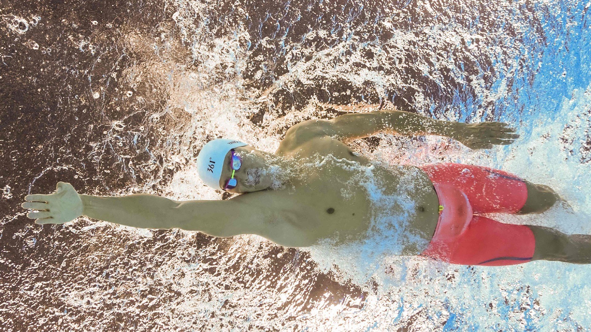 巴西速胜智利，李刚仁成为关键先生